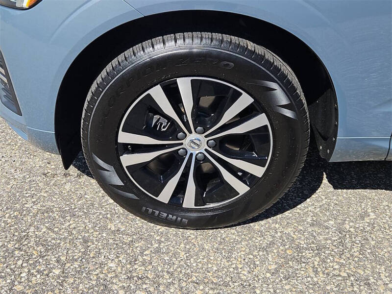 2023 Volvo XC60 B5 Core