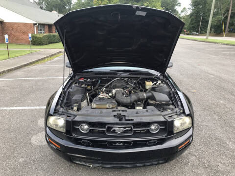 2007 Ford Mustang V6 Deluxe