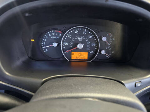 2010 Kia Rondo
