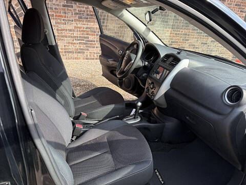 2015 Nissan Versa 1.6 S