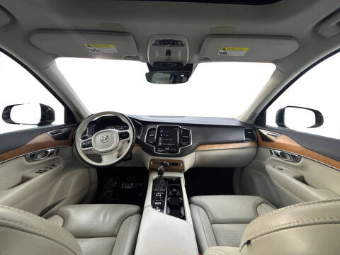 2020 Volvo XC90 T6 Inscription 6-Passenger