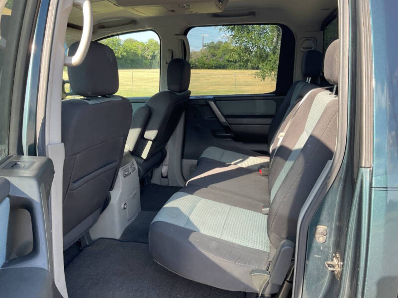 2004 Nissan Titan XE