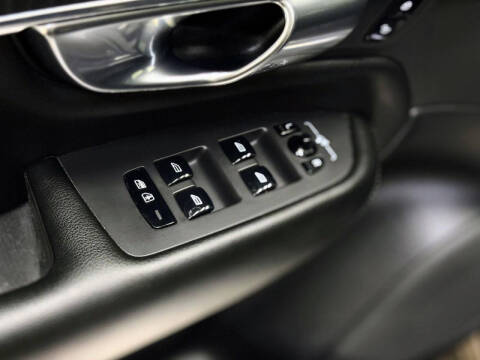 2020 Volvo XC90 T5 Momentum