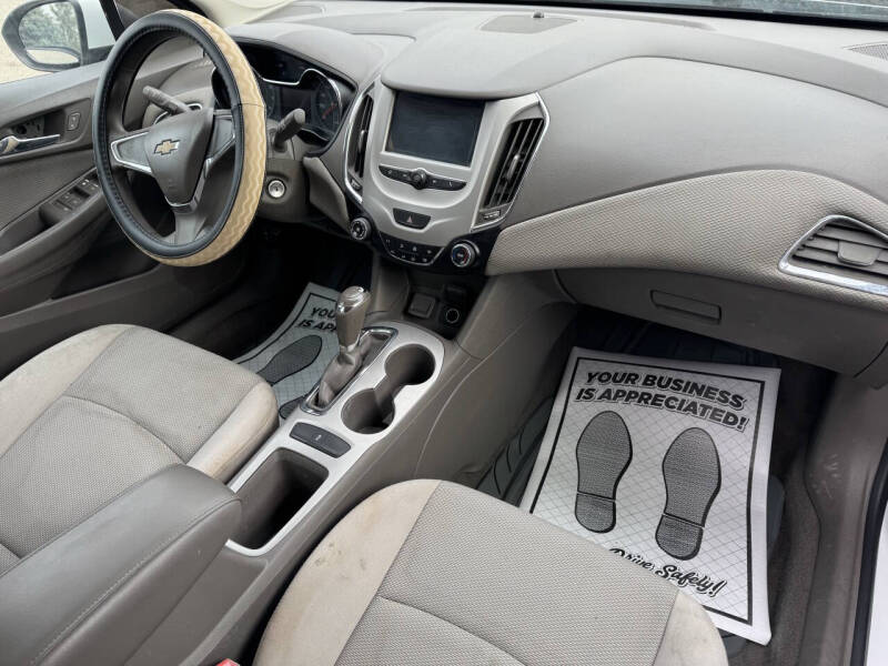 2018 Chevrolet Cruze LS Auto