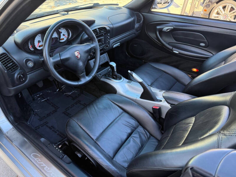 2004 Porsche 911 Carrera 4S