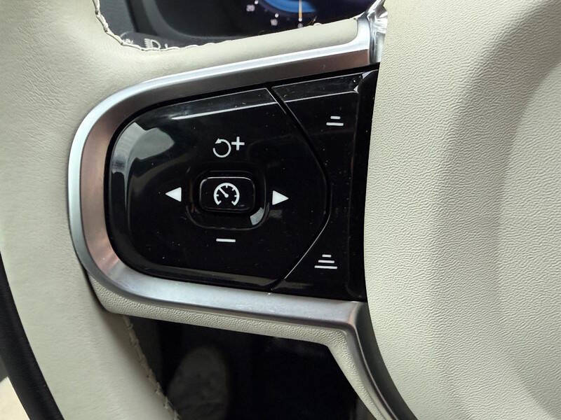 2023 Volvo XC90 B5 Plus Bright Theme