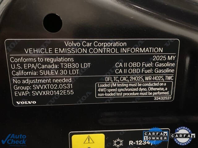 2025 Volvo XC60 B5 Plus Dark Theme