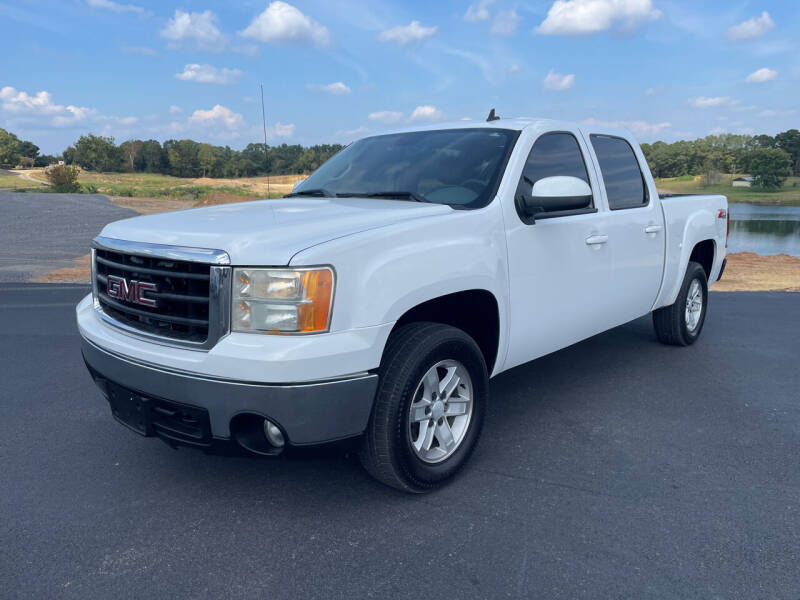 2007 GMC Sierra 1500 for sale at BILL HANCOCK MOTORS LLC in Albertville AL