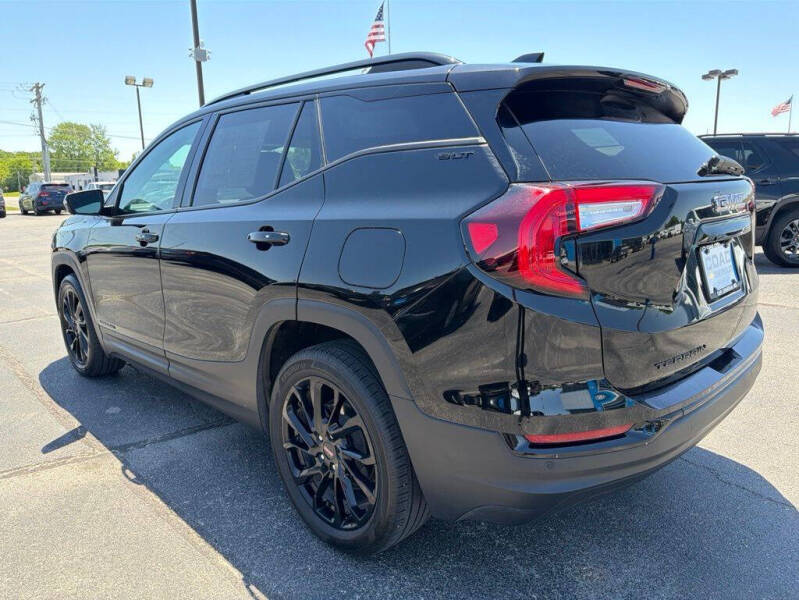 2023 GMC Terrain SLT