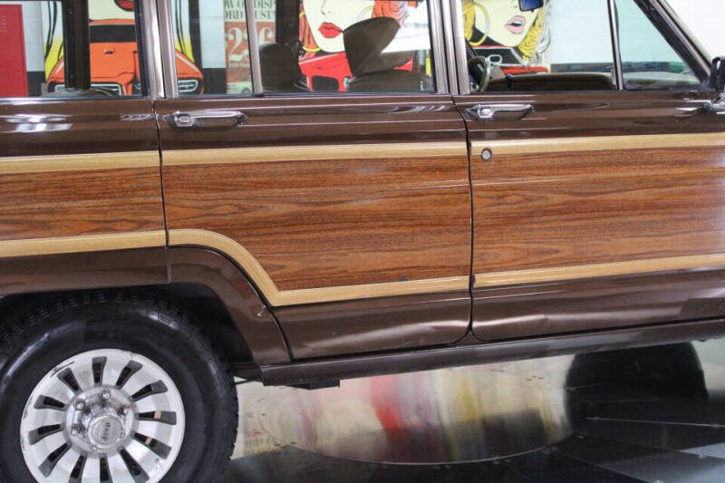 1986 Jeep Grand Wagoneer