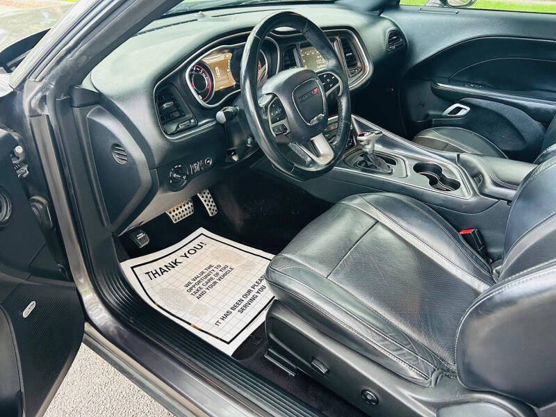 2016 Dodge Challenger SXT