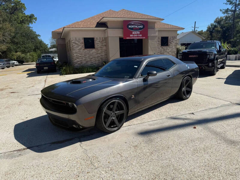 2017 Dodge Challenger 392 HEMI Scat Pack Shaker