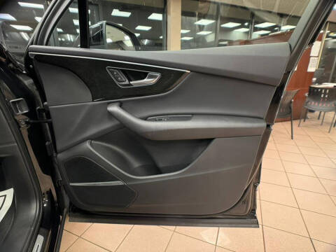 2022 Audi Q7 quattro Premium Plus 55 TFSI