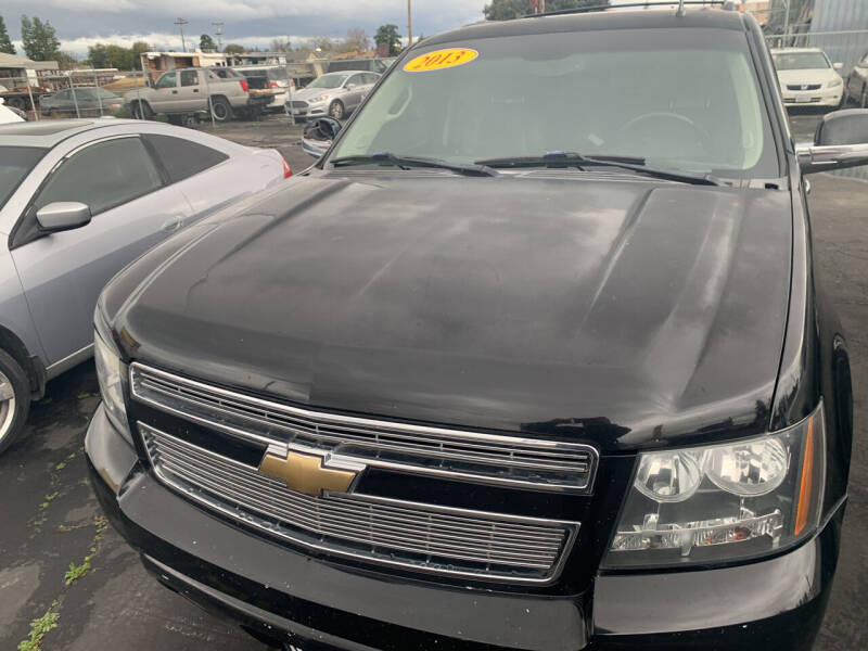 2013 Chevrolet Suburban for sale at Neri's Auto Sales in Sanger CA