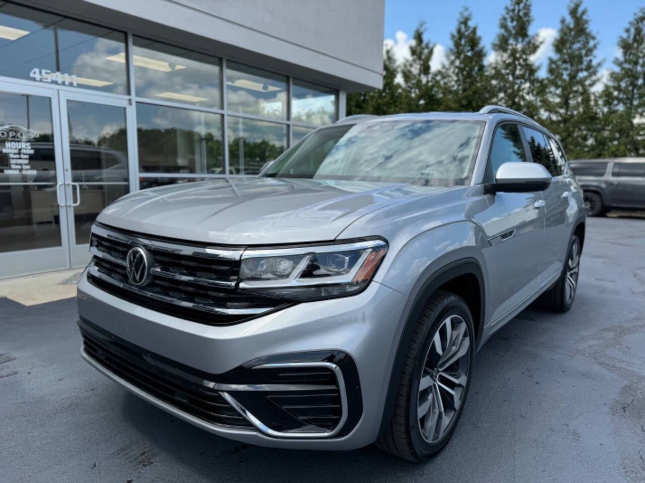 2021 Volkswagen Atlas for sale at Opus Motorcars in Utica, MI