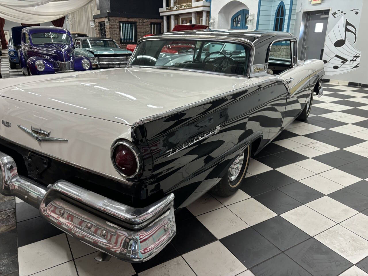 1957 Ford Fairlane 7