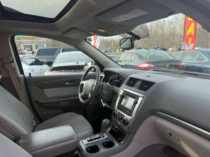 2013 GMC Acadia SLE-2