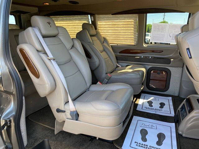 2023 Chevrolet Express 2500