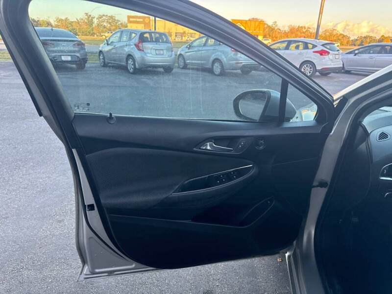 2019 Chevrolet Cruze LS