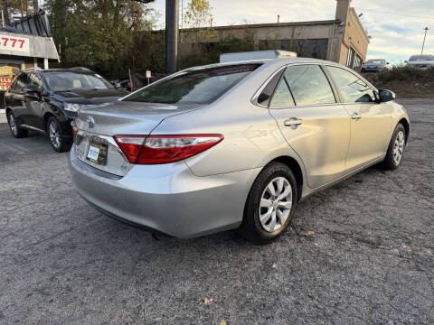 2016 Toyota Camry LE