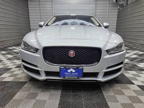 2017 Jaguar XE 25t Prestige