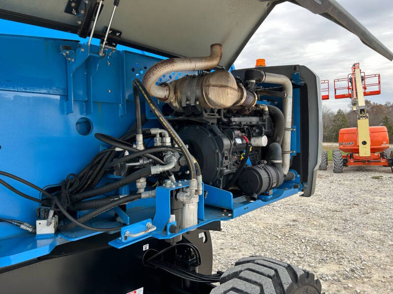 2017 Genie S-65 Boom / Manlift