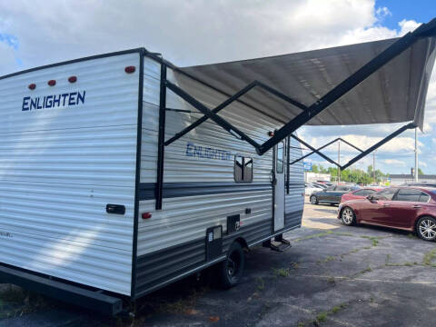 2021 Gulfstream Enlighten Super Lite