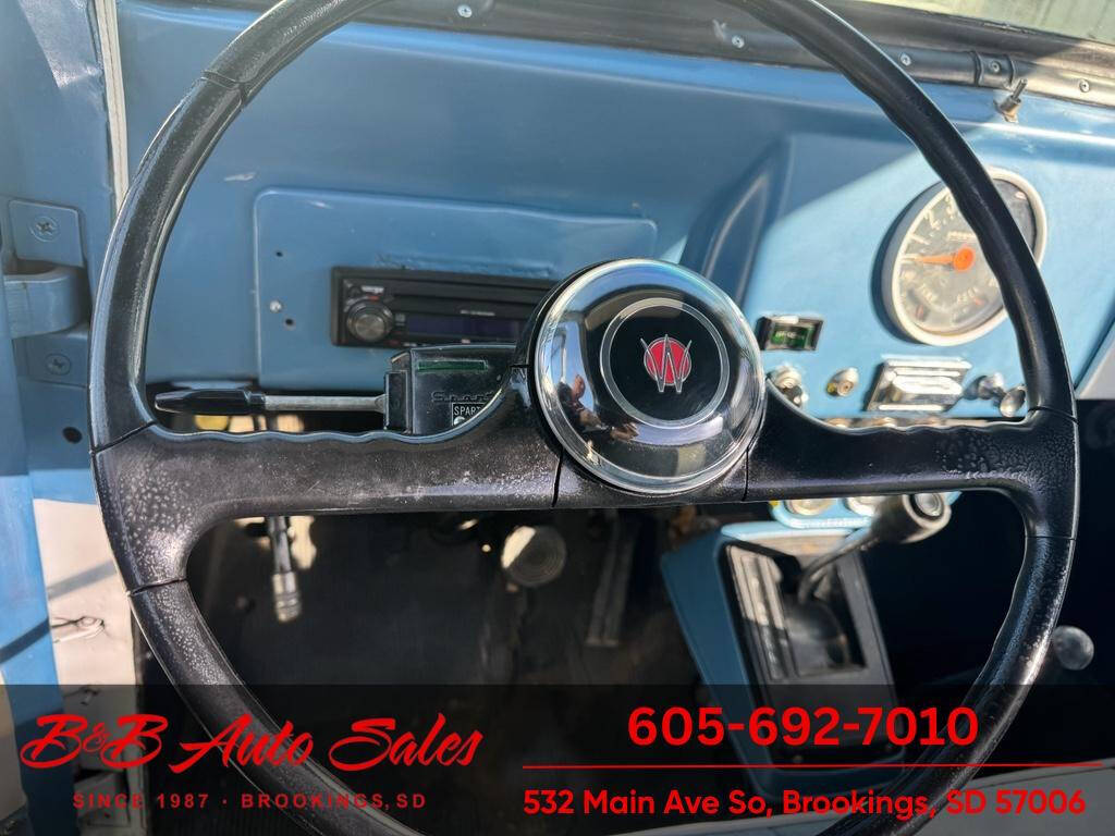 1962 Willys Jeep Pickup 23