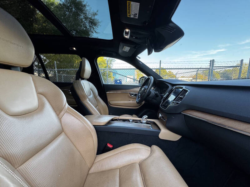 2018 Volvo XC90 T8 eAWD Inscription