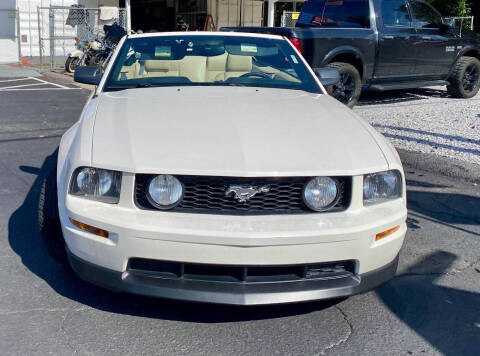 2005 Ford Mustang GT Premium