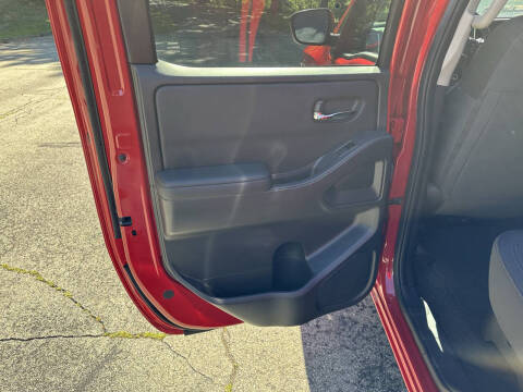 2025 Nissan Frontier SV