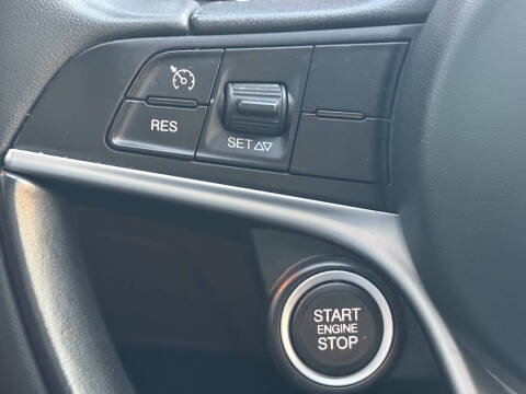 2019 Alfa Romeo Giulia Sport