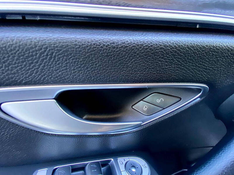 2018 Mercedes-Benz E-Class E 300