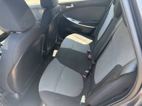 2012 Hyundai Accent GS