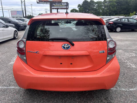 2013 Toyota Prius c Two