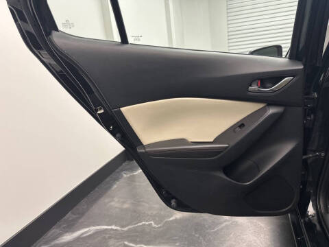 2014 Mazda MAZDA3 s Grand Touring