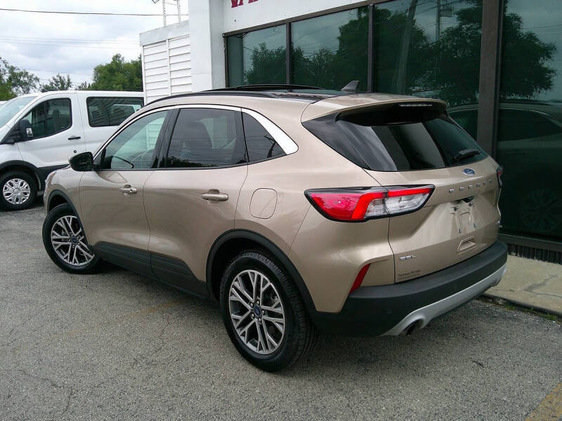 2021 Ford Escape SEL