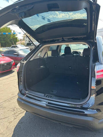 2021 Ford Edge SE