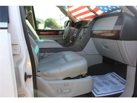 2004 Lincoln Navigator Luxury