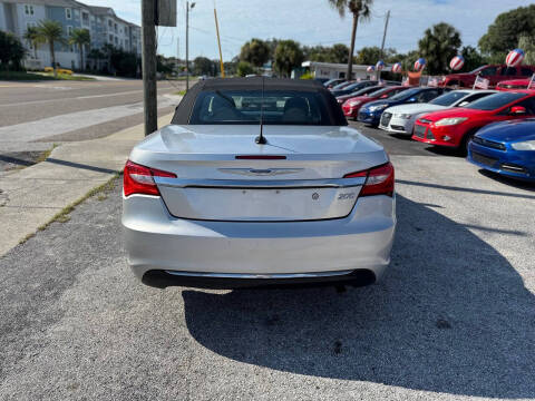 2012 Chrysler 200 Touring