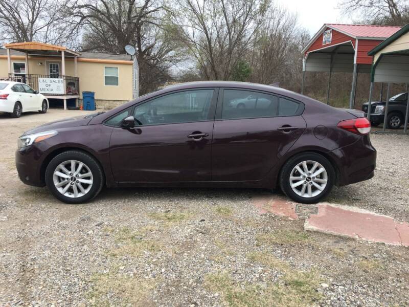 2017 Kia Forte for sale at R and L Sales of Corsicana in Corsicana TX