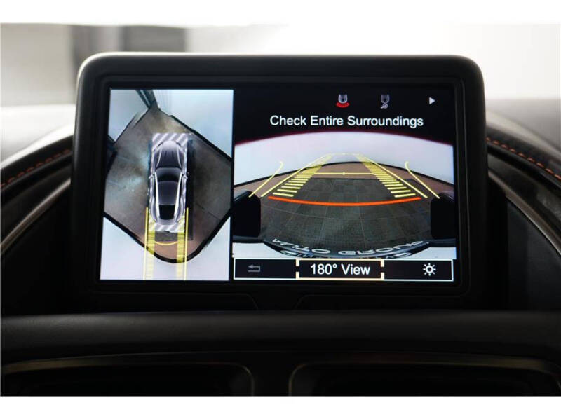 2022 Aston Martin DBS Superleggera