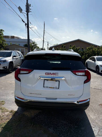 2024 GMC Terrain SLT
