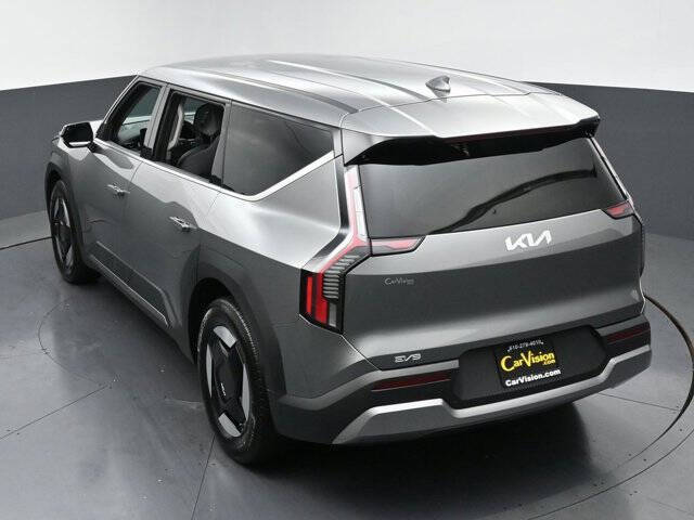 2024 Kia EV9 Light Long Range