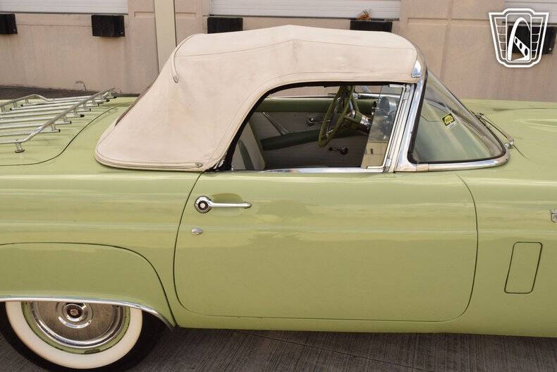 1956 Ford Thunderbird