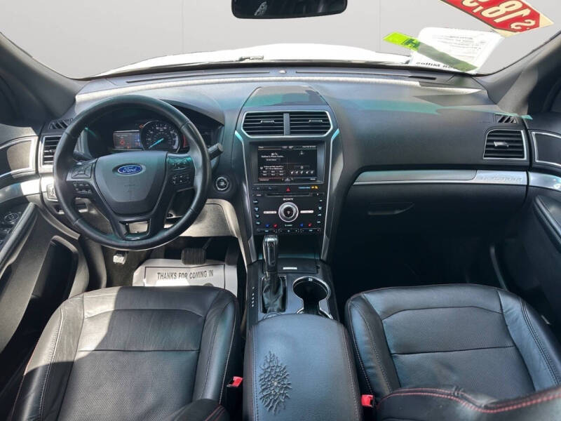 2016 Ford Explorer Sport