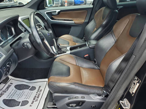 2015 Volvo XC60 T5 Drive-E Premier