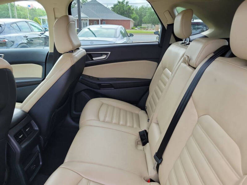 2022 Ford Edge SEL