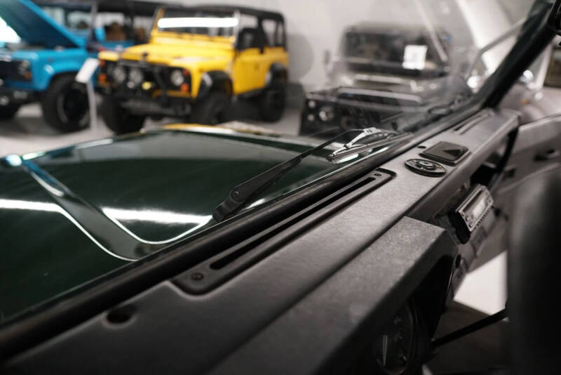 2000 Land Rover Defender