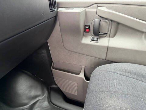 2025 GMC Savana 2500